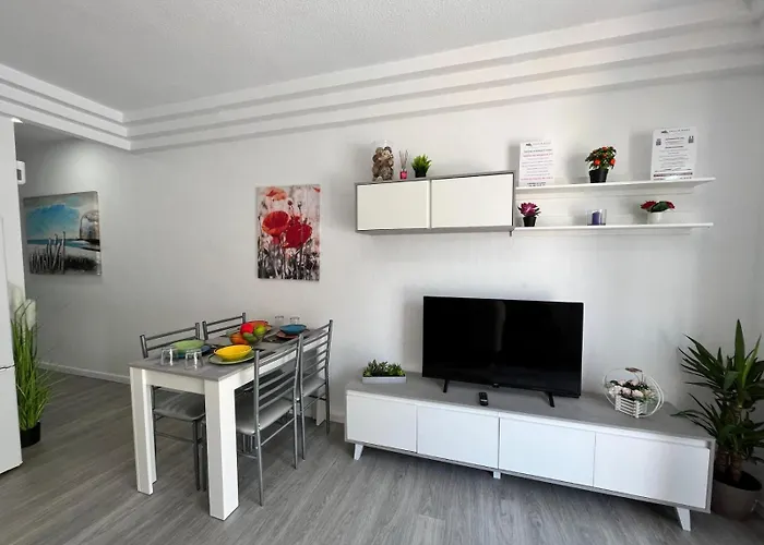 Oasis House - Orlando 85 * Costa Adeje (Tenerife)